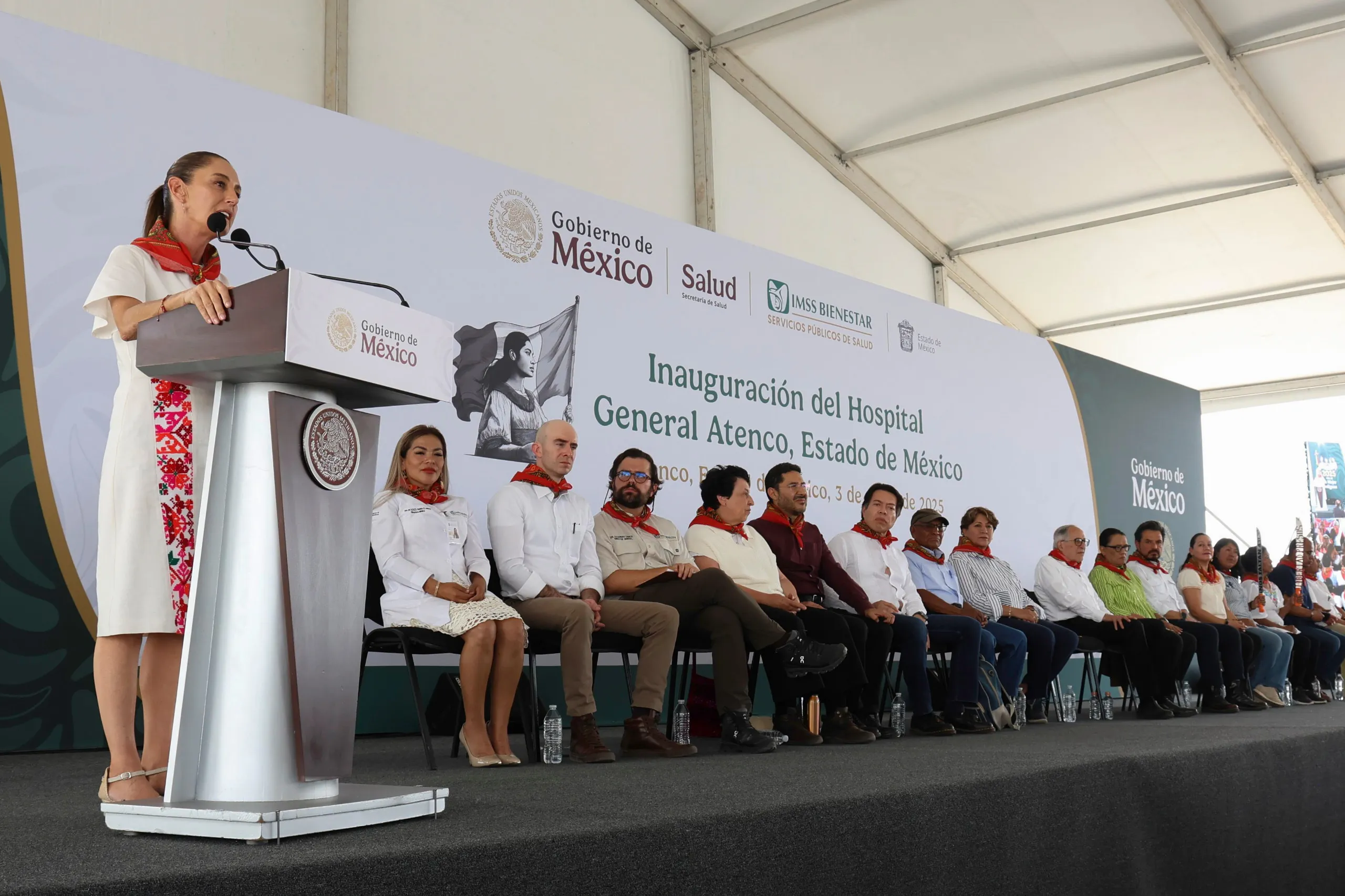 A 19 años de la represión, Sheinbaum entrega hospital y universidad en Atenco