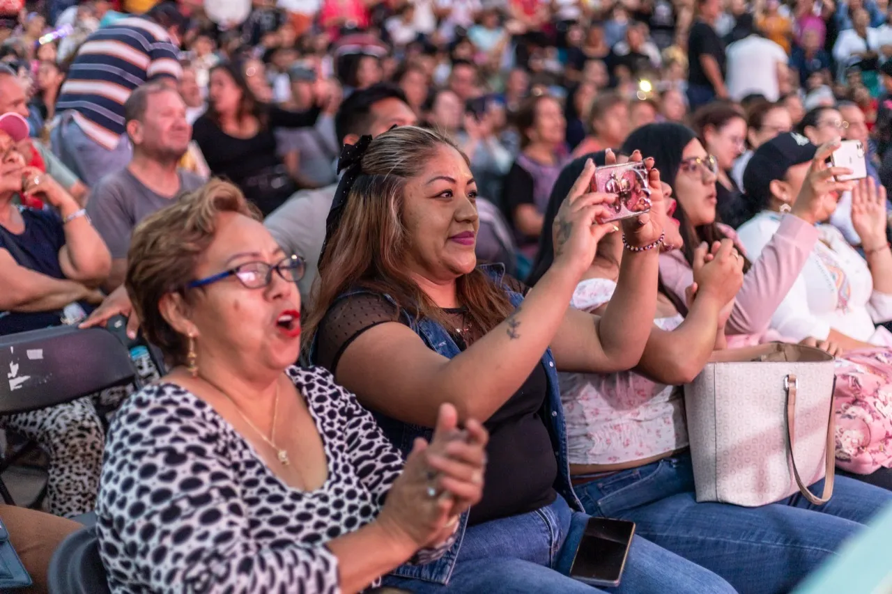 Coacalco celebra a las mamás con música y alegría 