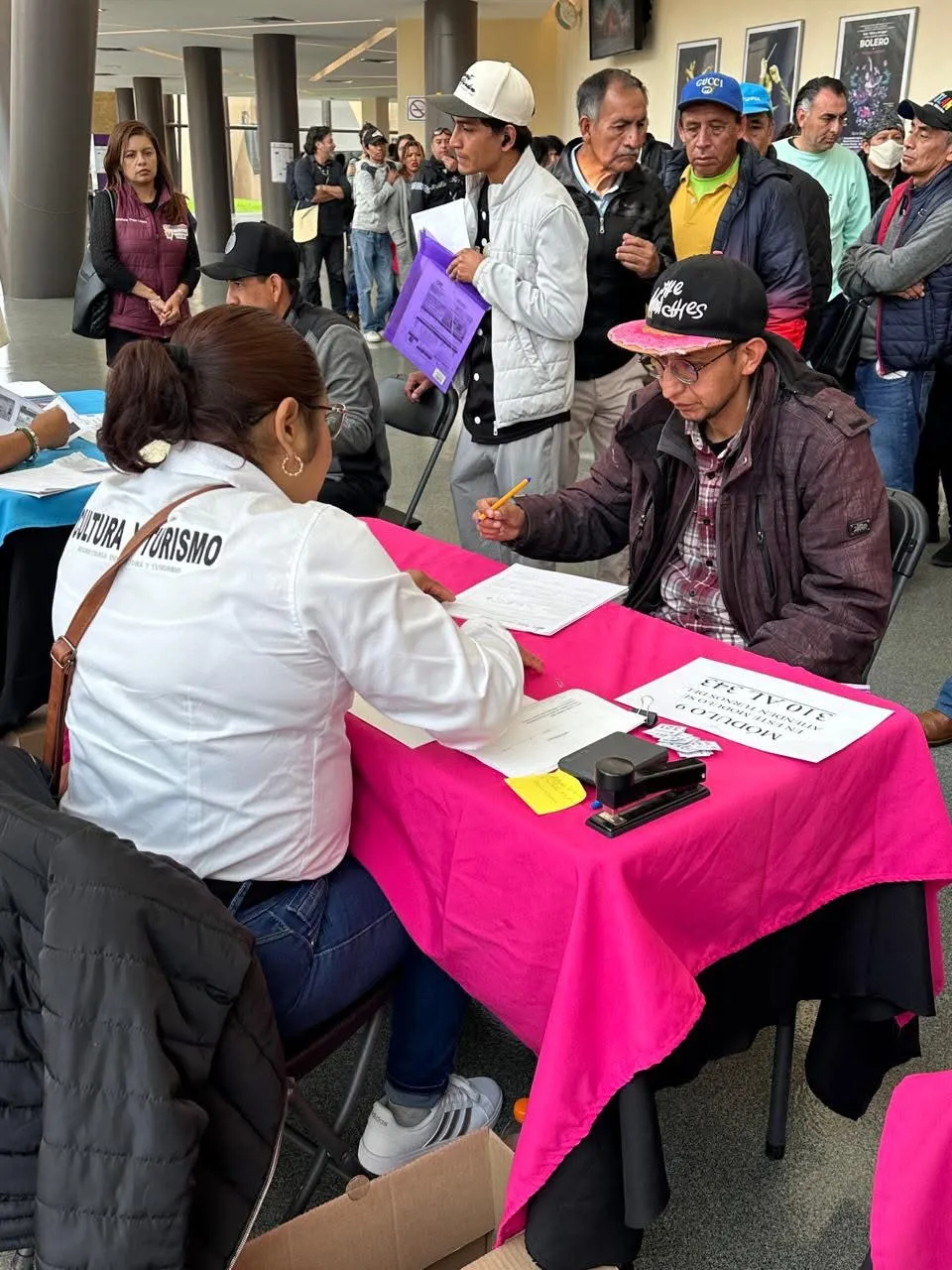 Se quedan 3 mil 500 artesanos sin apoyo del programa “Manos Mágicas