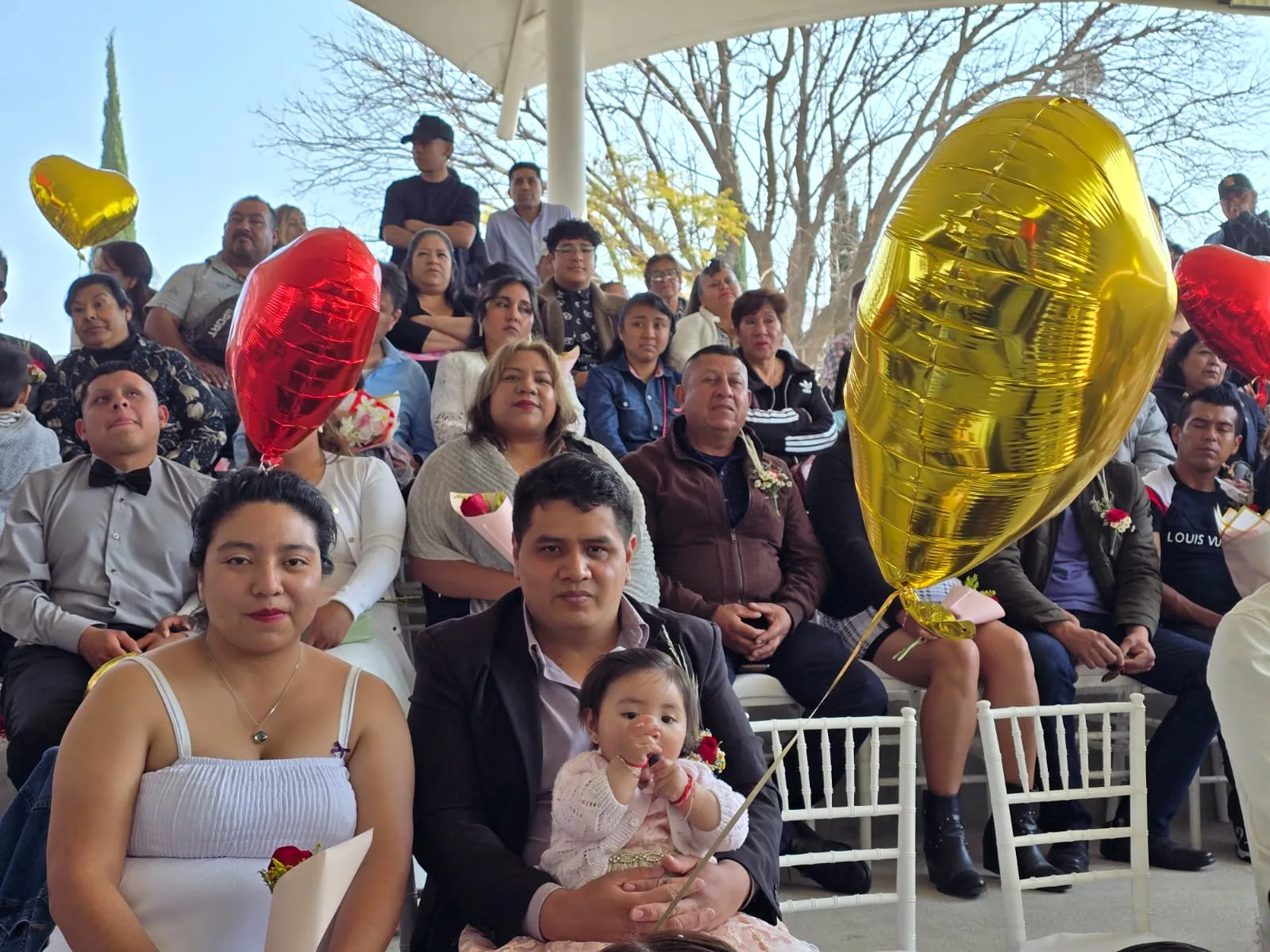 Amor con respaldo legal: 71 parejas sellan su historia en boda colectiva en Acolman