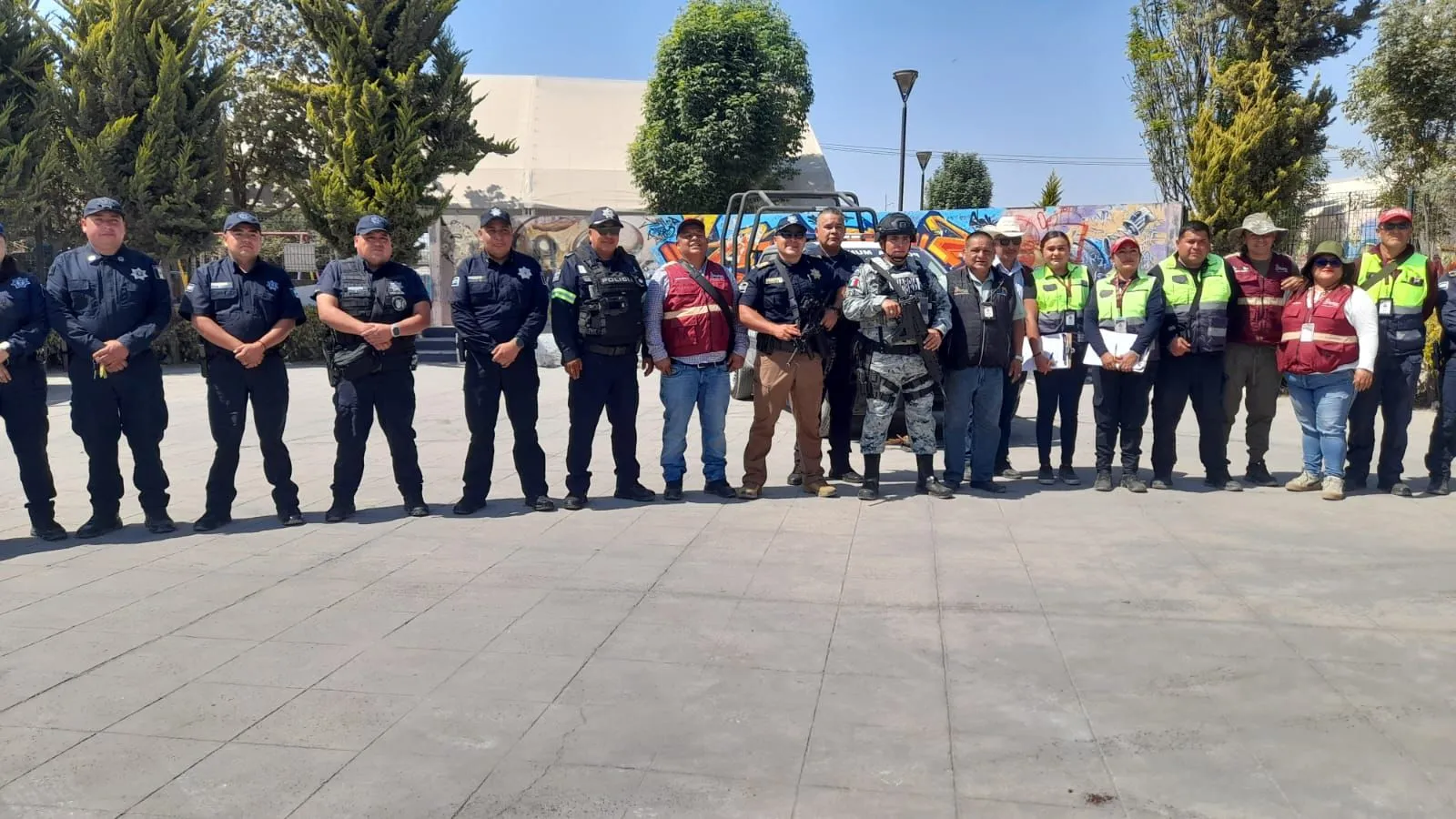 Retiran autos y puestos que invadían calles en Acolman