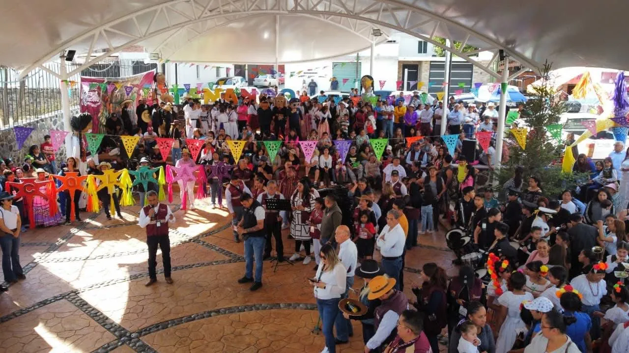 Tenango reabre su plaza central en Acolman