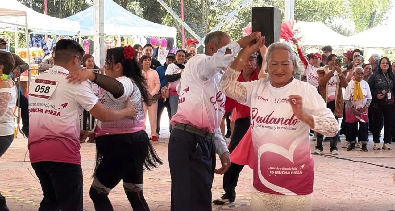 Concurso de baile reúne a más de 70 parejas en Sierra Hermosa