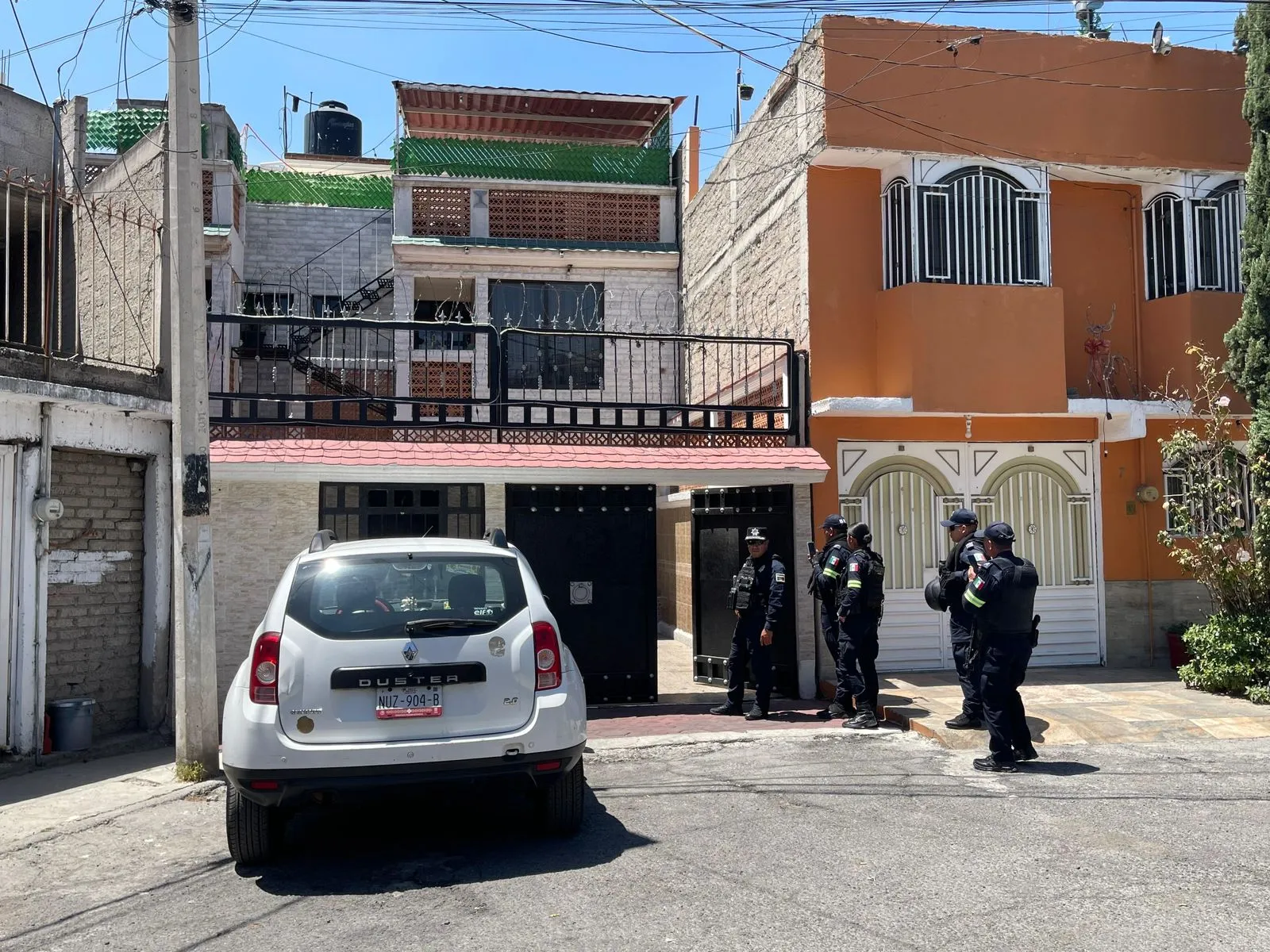 Aseguran tigre de bengala en vivienda de Ecatepec tras denuncia ciudadana