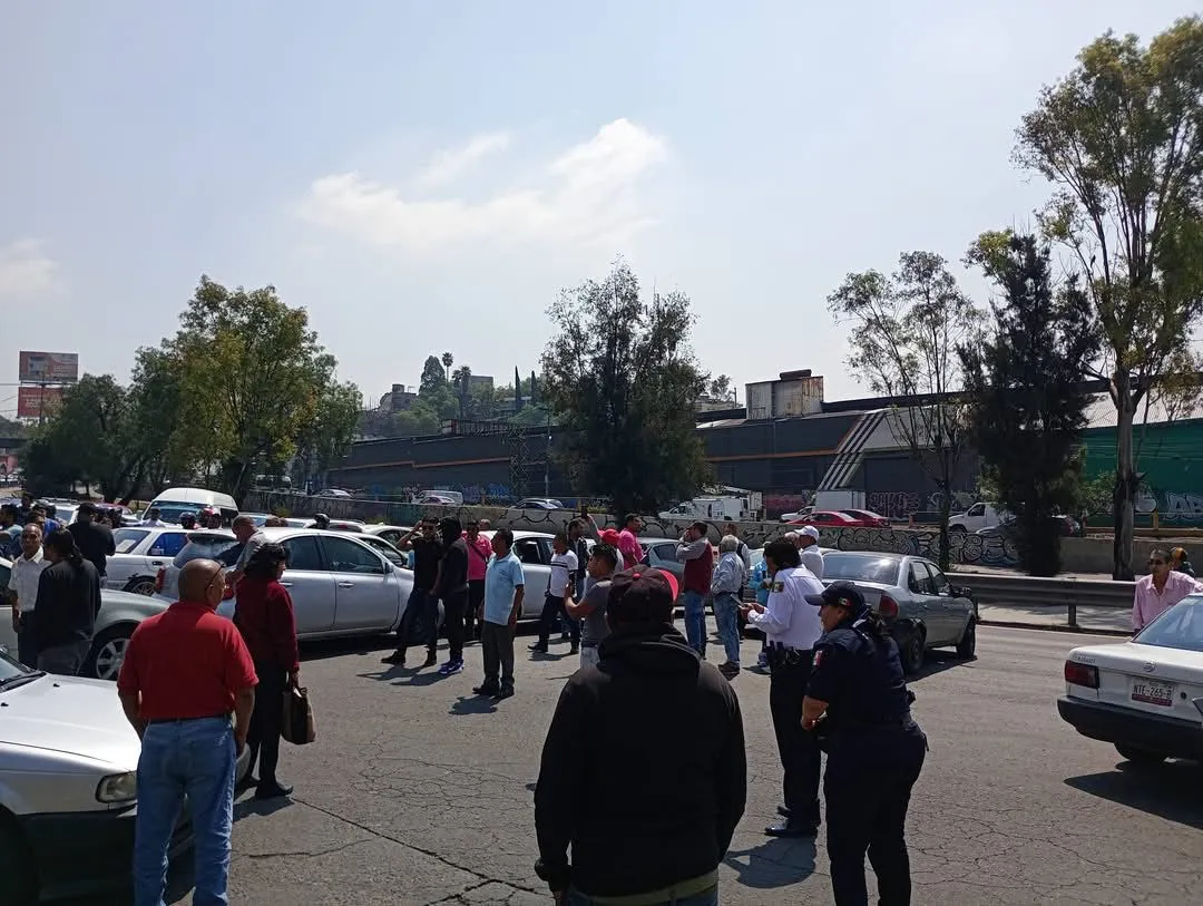 Violencia contra choferes desata cierre en la México-Pachuca