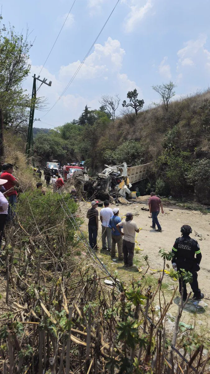 Trágico percance vial en Naucalpan deja cuatro fallecidos  
