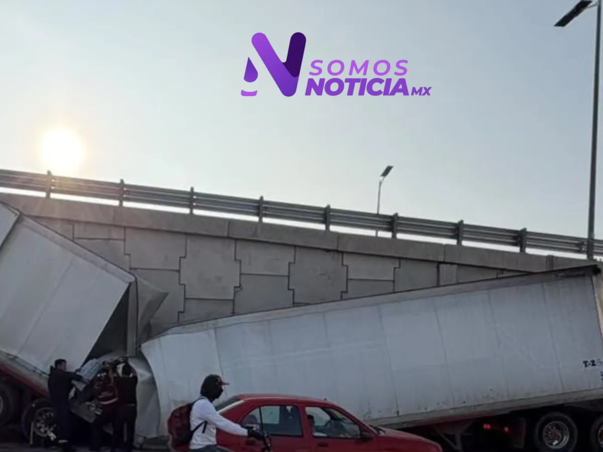 Remolque de tráiler colapsa en plena marcha y desata caos vial en Tecámac