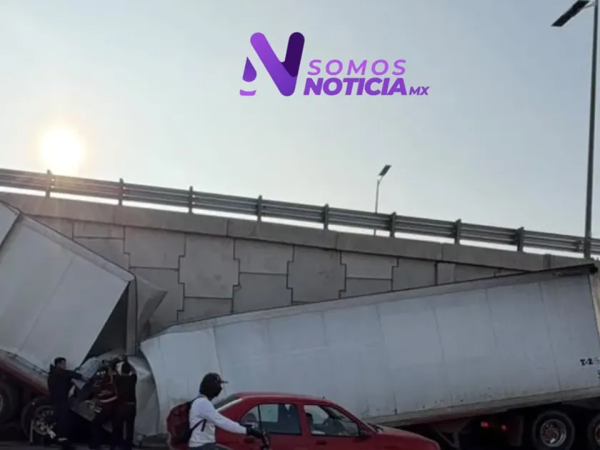 Remolque de tráiler colapsa en plena marcha y desata caos vial en Tecámac