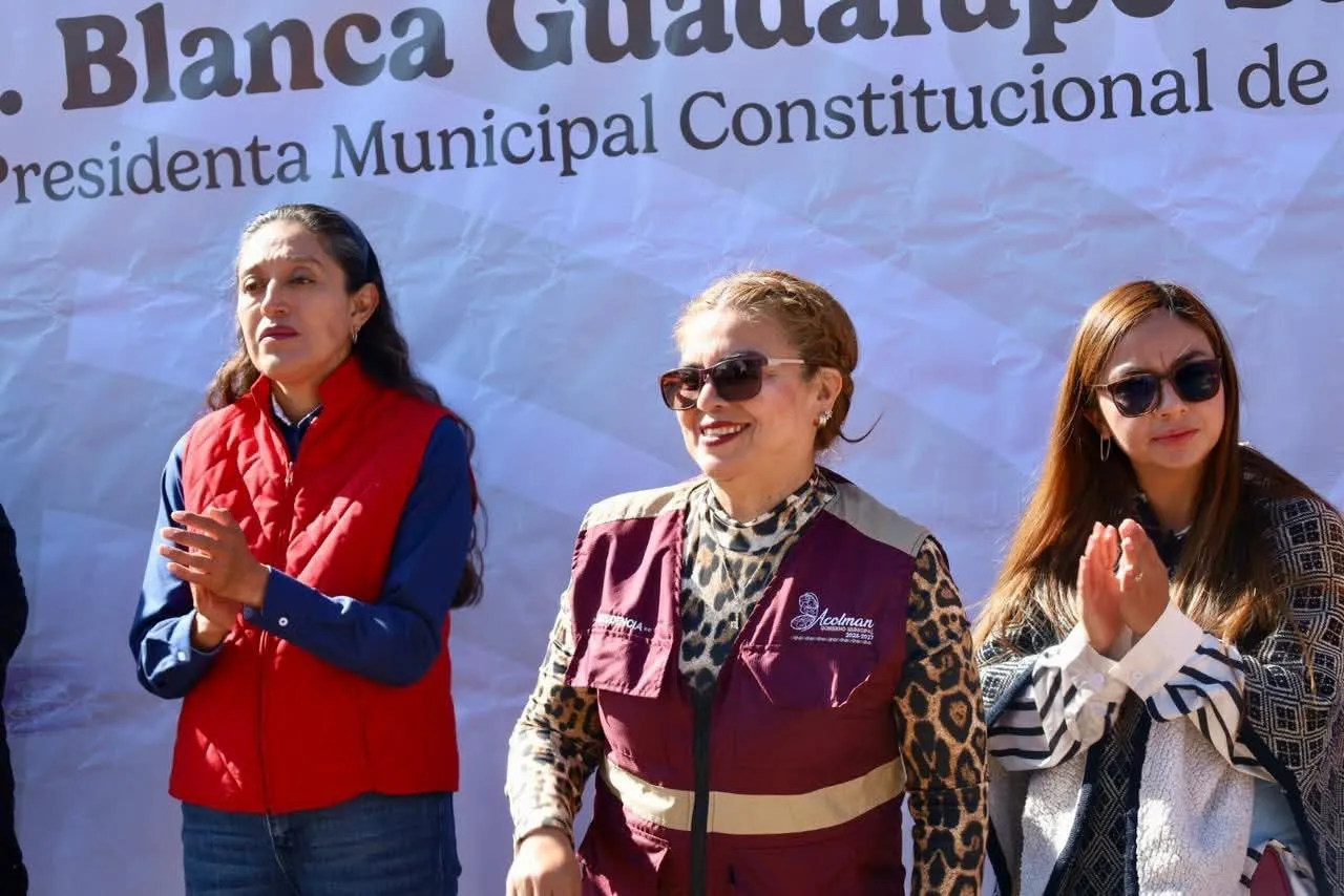 Vecinos de Tepexpan y Granjas Familiares cuentan por fin con red de drenaje sanitario